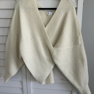 Bluivy Cream V-Neck Sweater